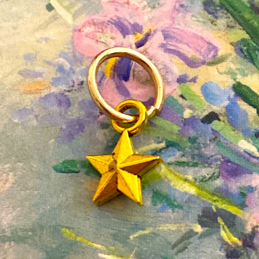 5/$10❤️❤️❤️NEW BRASS STAR CHARM PENDANT